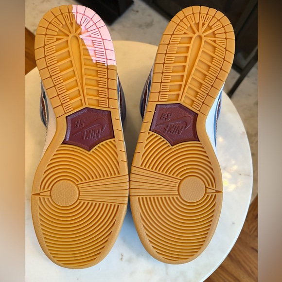 Nike SB Dunk Low Pro in Light Blue and Maroon NEW - Picture 5 of 8